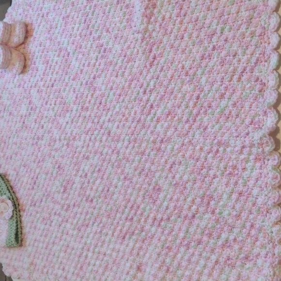 NEW Hand Crafted Baby Blanket Hat Booties Set Bundle Handmade Crochet Knit - Picture 16 of 16
